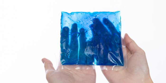 Ådème : 7 astuces contre les mains qui gonflent