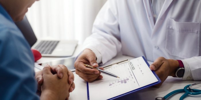 Cancer : vous partez en vacances pendant vos traitements ? Voici 7 questions Ã  poser Ã  votre oncologue