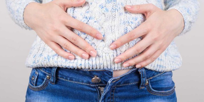 Cancer de l'ovaire : 5 symptômes trop souvent ignorés