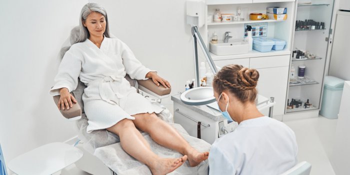 Consultation chez le podologue : prix, remboursement, soins, toutes les réponses aux questions que vous vous posez !Â