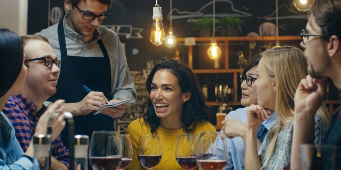 Covid : 5 façons dont Omicron se transmet