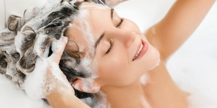 Cheveux : 7 erreurs fréquentes à la plage