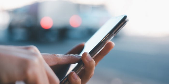 Smartphone : 7 habitudes qui trahissent votre anxiÃ©tÃ©