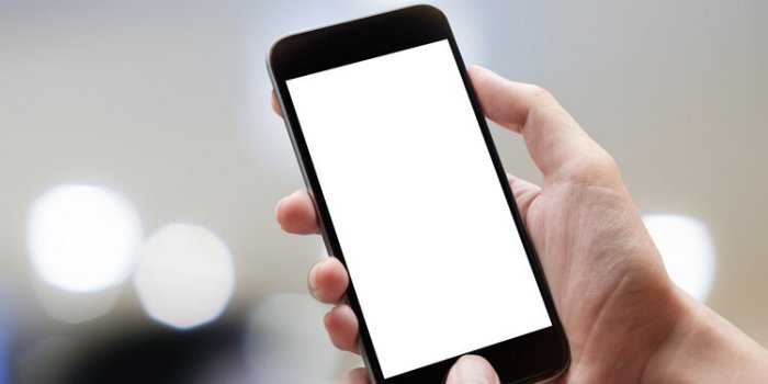 Smartphone : 7 habitudes qui trahissent votre anxiÃ©tÃ©