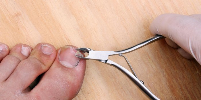Tomber de son pied-estal (Jacky, journaliste Planet)