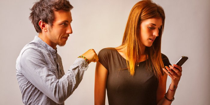 Des conseils pour gérer une personne narcissique dans son entourage