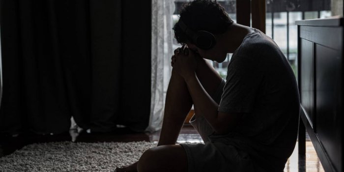 Schizophrénie : 8 signes qui font suspecter cette psychose