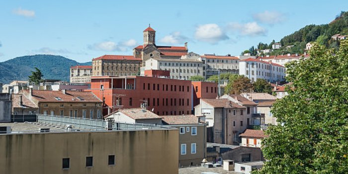 Covid : les 15 dÃ©partements avec les pires taux d'incidence