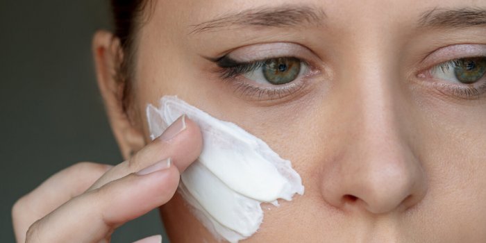 Fond de teint : 6 erreurs que même les habituées font (et les 6 astuces dâune pro pour les corriger)