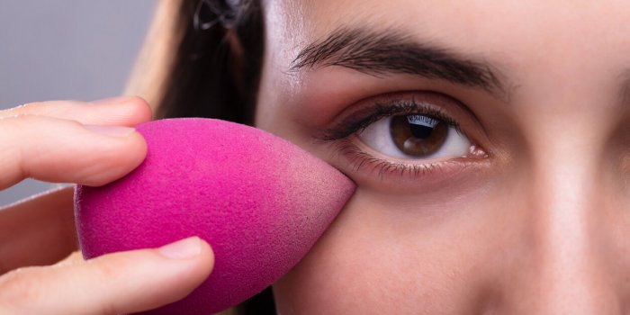 Fond de teint : 6 erreurs que même les habituées font (et les 6 astuces dâune pro pour les corriger)