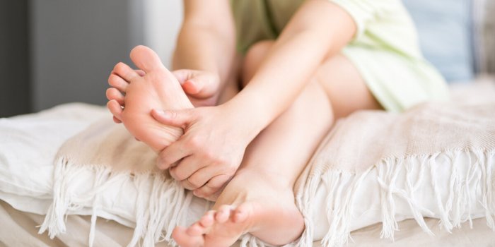 7 raisons pour lesquelles vous pouvez avoir mal aux pieds