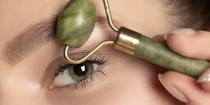 Poches sous les yeux : 7 astuces dâexpertes pour sâen dÃ©barrasser