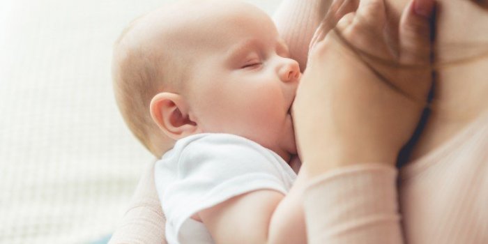 5 auto-massages pour des seins en pleine forme