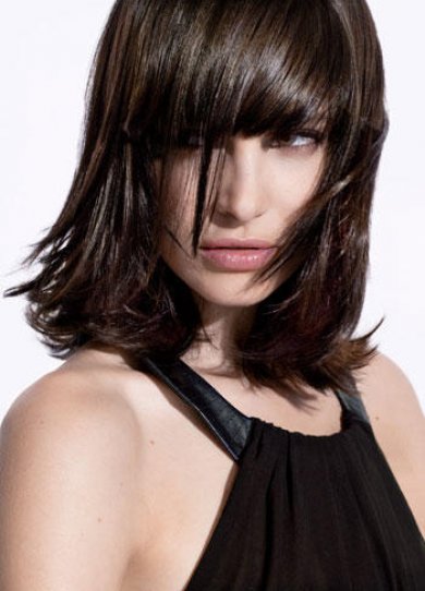 25 idées de coiffures spéciales cheveux raides