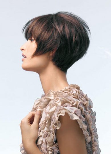 25 idées de coiffures spéciales cheveux raides
