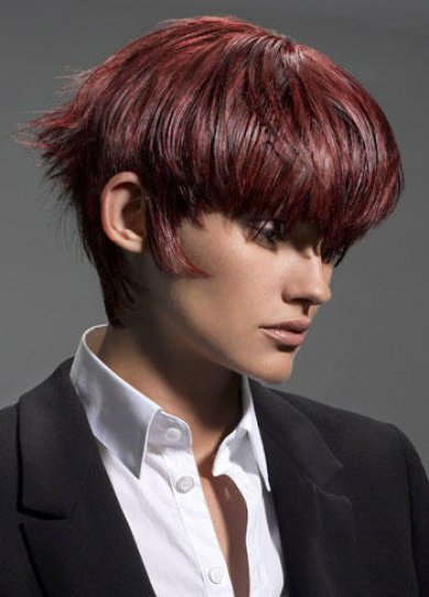 25 idées de coiffures spéciales cheveux raides