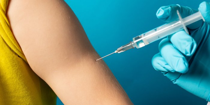Alzheimer : 5 vaccins courants qui réduiraient les risques