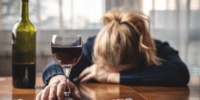 Suicide : 8 signes chez vos proches qui doivent alerter