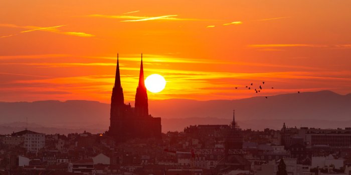 Amour de vacances : les 10 meilleures villes pour flirter cet été