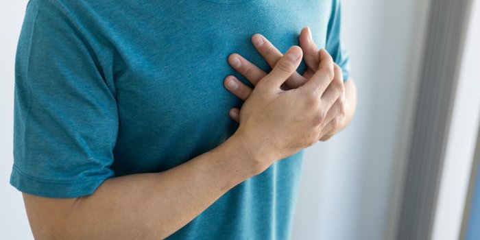 7 raisons pour lesquelles vous pouvez avoir des difficultés à respirer lorsque vous êtes allongé