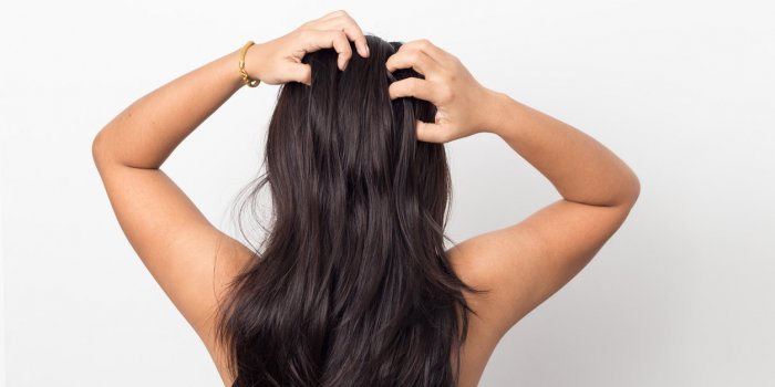 Vos cheveux vieillissent 6 fois plus vite que votre visage selon une étude