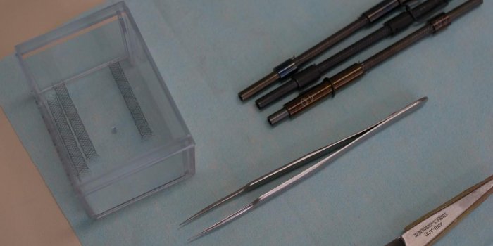 AVC, anévrisme⦠la fabrication des stents et des cathéters en images
