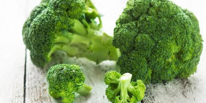 6 aliments qu'il ne faut pas manger crus