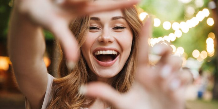 5 raisons pour lesquelles vous devez laver vos dents en entier
