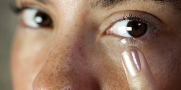9 conseils dâun ophtalmo pour vous maquiller les yeux sans risque