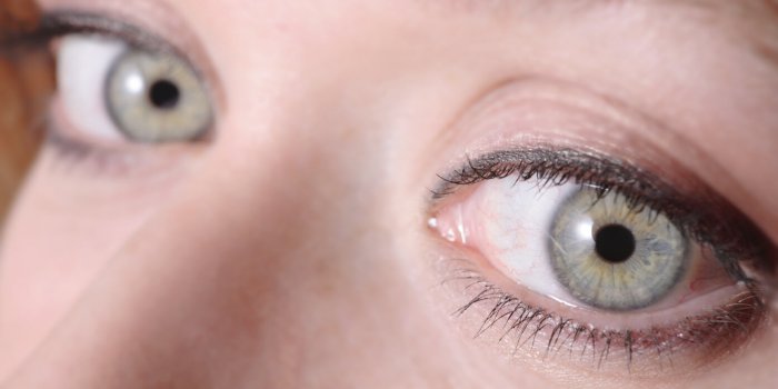 9 conseils dâun ophtalmo pour vous maquiller les yeux sans risque