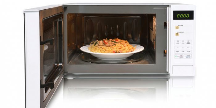 Micro-ondes : 9 erreurs Ã  bannir quand vous faites rÃ©chauffer vos aliments