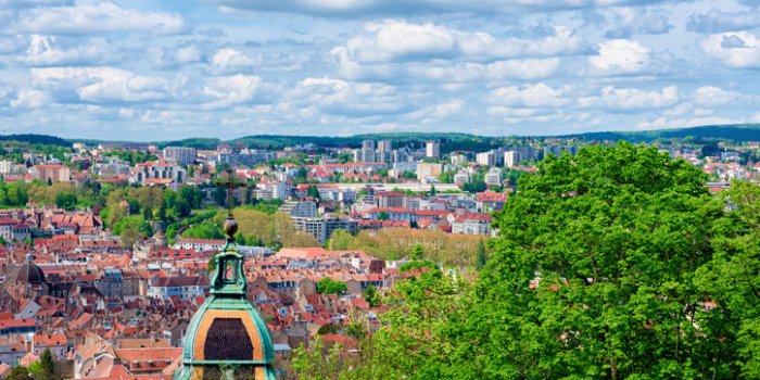 Covid-19 : les rÃ©gions oÃ¹ la population est la plus vaccinÃ©e