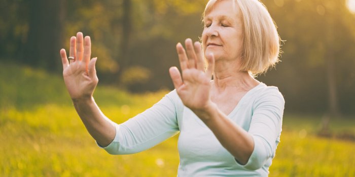 6 activités physiques à privilégier en été après 50 ans