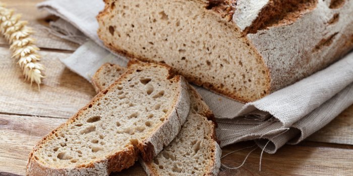 Consommer des fibres pourrait ralentir la progression de la sclérose en plaques, selon une étude