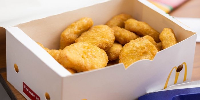 5 ingrédients improbables qu'ajoutent les fast-food à leurs plats