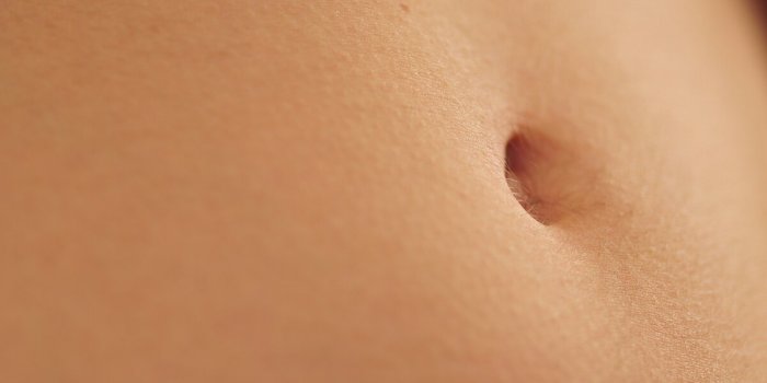 Hygiène corporelle : les 5 zones du corps souvent négligées sous la douche