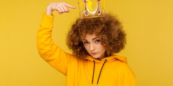 9 signes qui montrent que l'un de vos parents a un trouble de la personnalité narcissique