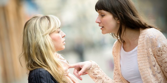 10 signes pour repérer une personne toxique selon une psy