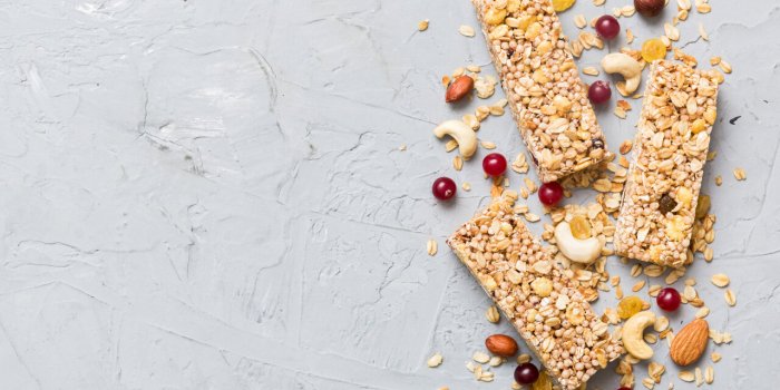 Produits ultra-transformés : 5 aliments "sains" dont il faut se méfier