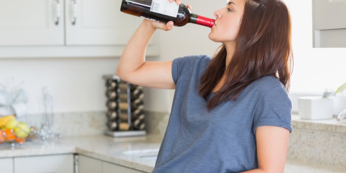 Alcoolisme fonctionnel : 17 signes que vous êtes alcoolique sans le savoir