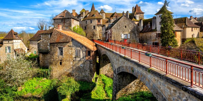 Vacances d'été et Covid-19 : quelles régions sont le moins à risque pour voyager ?