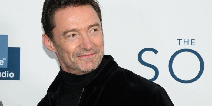 l'acteur hugh jackman assiste Ã  la premiÃ¨re de the son Ã  l'ugc normandie le 21 fÃ©vrier 2023 Ã  paris, france photo by...