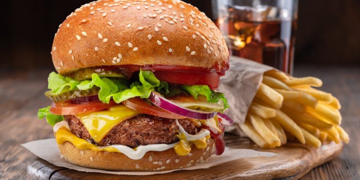 7 aliments qui vous font vieillir plus vite 