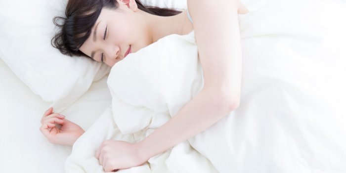 Chaleur : un expert du sommeil partage 5 conseils pour bien dormir