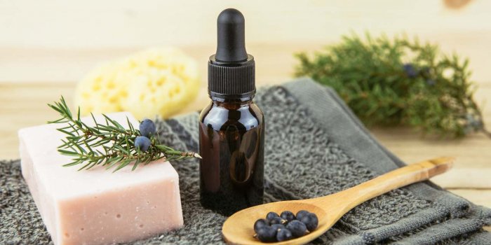 Vacances : les 7 huiles essentielles indispensables