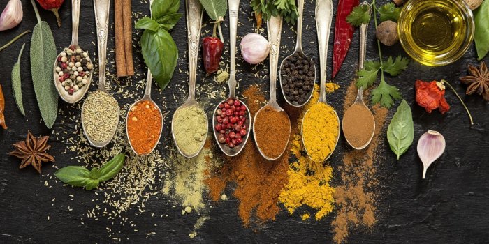 15 aliments sains Ã  toujours avoir dans vos placards