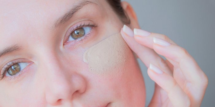 7 conseils pour se maquiller quand on porte de la crÃ¨me solaire