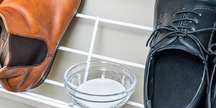 baking soda in shoes closet