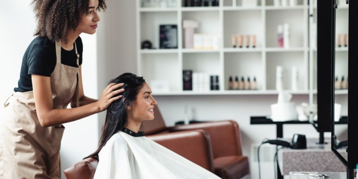 Cheveux : 6 conseils de Nicolas Waldorf pour choisir votre coiffeur
