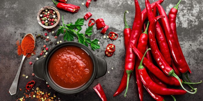 Nez qui coule en mangeant : les 6 aliments coupables